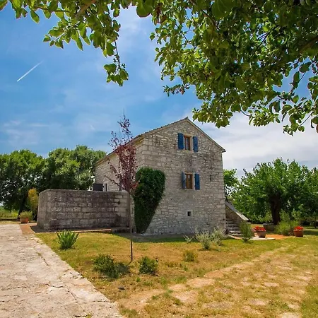 Bura Rovinj