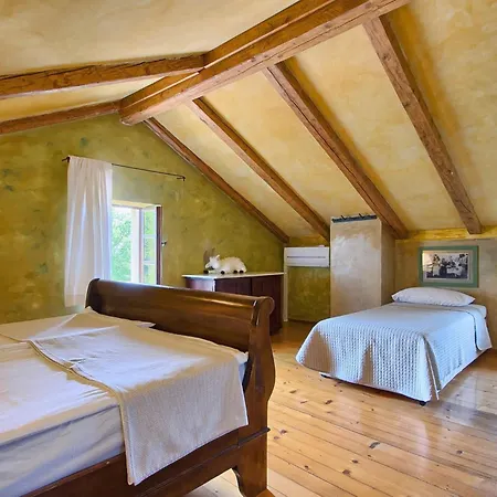 Bura Tatil Evi *